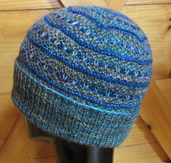 Pattern - Hat - Textured Hat in Fine Sport/Fingering - 2202