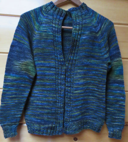 Pattern - Cardigan - Cable Border Cardigan in DK - 512
