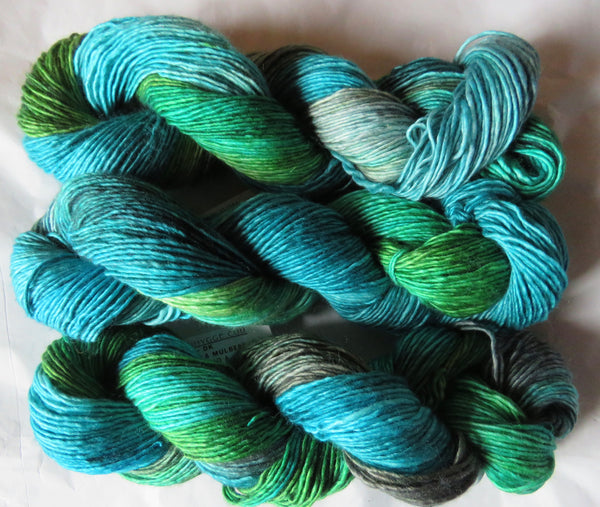 Fine Merino & Mulberry Silk - DK Weight - Glacier Falls