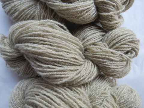 2 ply Romney Lambs Wool - Light Grey Natural – yarnhygge